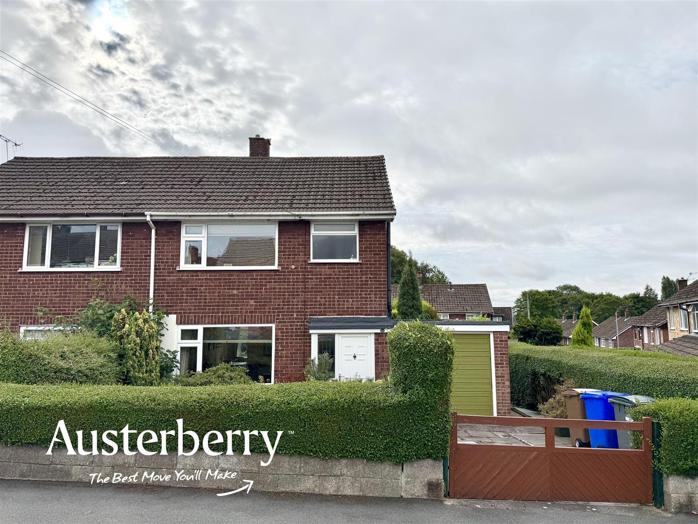 3 bed property in Westonview Avenue, Stoke-On-Trent
